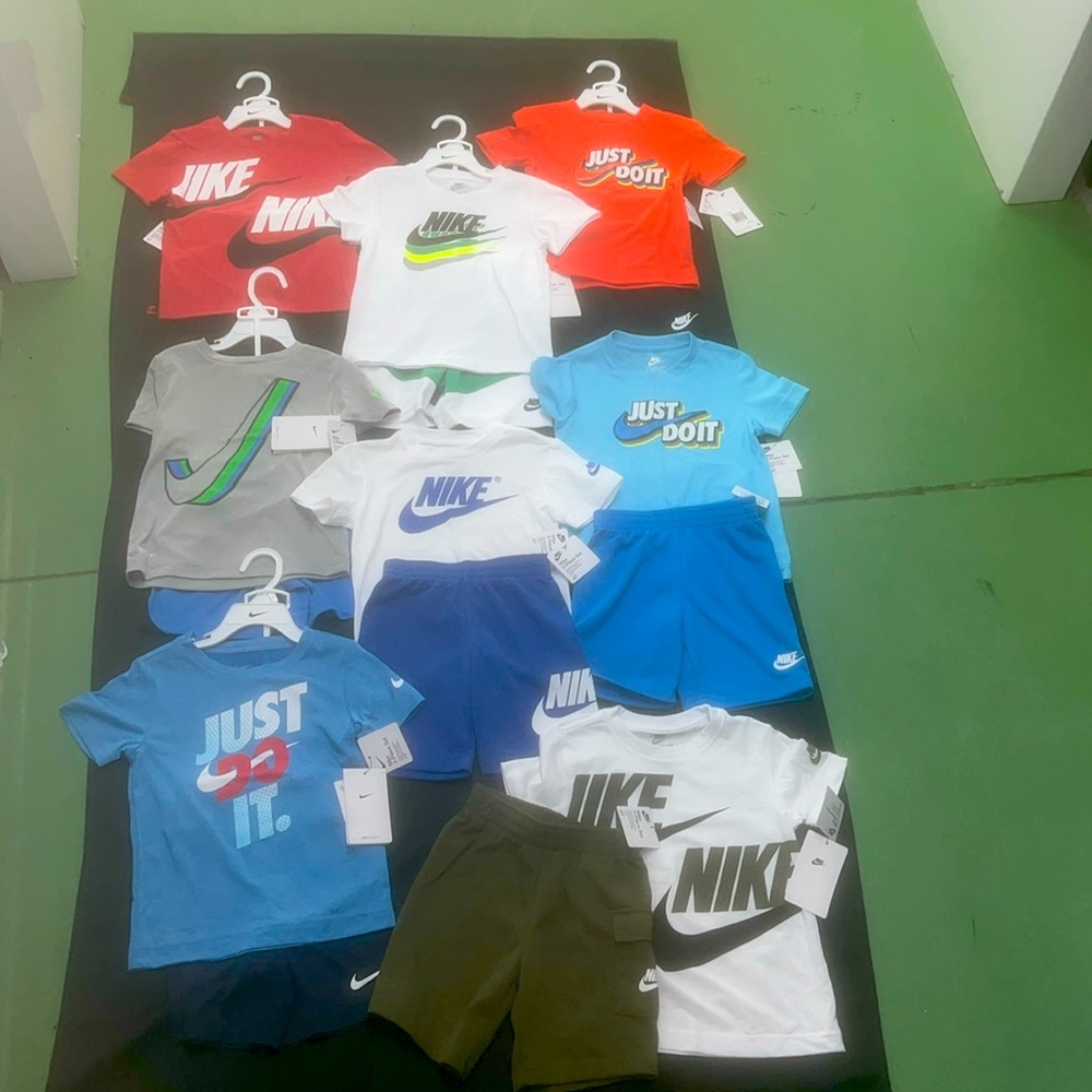Nike Red Tees Matching Set with Iconic Logo and Graphic Designs New Nike 2 piece